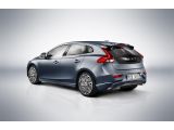 New Volvo V40 officially revealed 