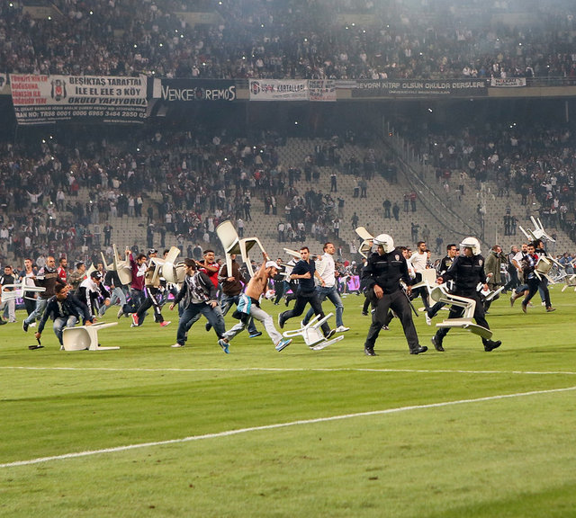 Galatasaray Besiktas Derbi Geyikleri