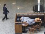 Zor şartlarda uyumak