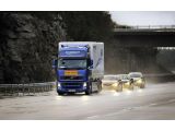 Volvo shows off semi-autonomous road train tech [videos]