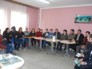 Saltukova Lisesinin ESKİ Mezunları Yıllar Sonra Bir Araya Geldi