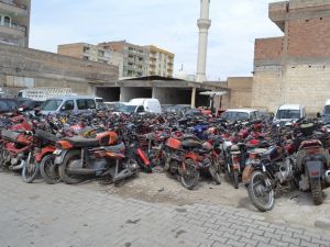 Şanlıurfa'da Trafikten Men Edilen Motosikletler Vinçle ...