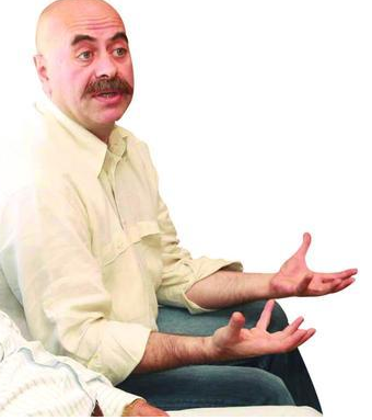 Hangi ünlü hangi dizinin hastası? 10