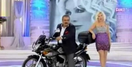 Ünlülerin bu skandalları hiç unutulmadı 18