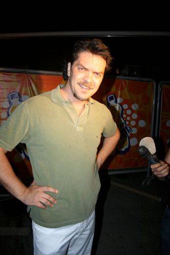 Hangi ünlü hangi takımı tutuyor - 2010 35