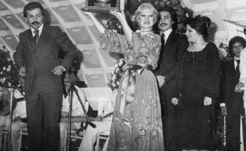 Ünlülerin hiçbir yerde görmediğiniz fotoğrafları 18