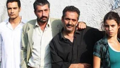 Ünlü oyuncu sette ölümden döndü 32