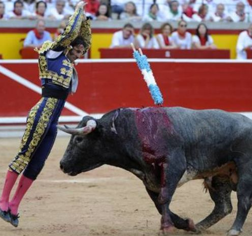 Matadorun gözü arenada kaldı 10