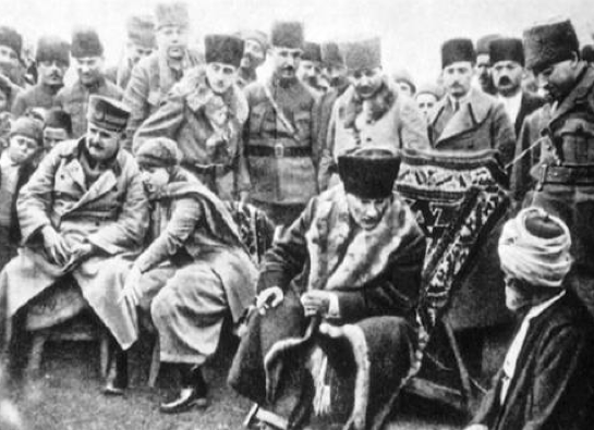 Cumhurbaşkanlığı tarafından hazırlanmış Atatürk'ün gün yüzüne çıkmamış fotoğrafları 13