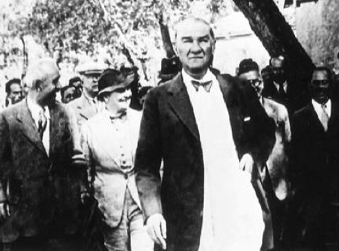 Cumhurbaşkanlığı tarafından hazırlanmış Atatürk'ün gün yüzüne çıkmamış fotoğrafları 24