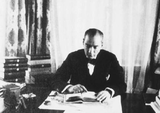 Cumhurbaşkanlığı tarafından hazırlanmış Atatürk'ün gün yüzüne çıkmamış fotoğrafları 38