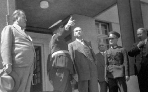 Cumhurbaşkanlığı tarafından hazırlanmış Atatürk'ün gün yüzüne çıkmamış fotoğrafları 64
