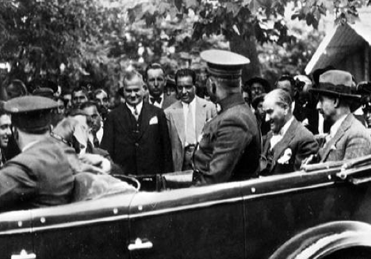 Cumhurbaşkanlığı tarafından hazırlanmış Atatürk'ün gün yüzüne çıkmamış fotoğrafları 66