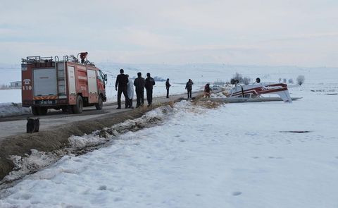 Ankara'da uçak düştü! 8