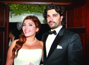 Ünlülerin eşleri ne iş yapıyor? 22