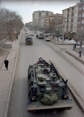 Anandolu Ajansı 14 yıl sonra arşivinden çıkardı. İşte 28 Şubat'ın hiç görmediğiniz o fotoğrafları 11