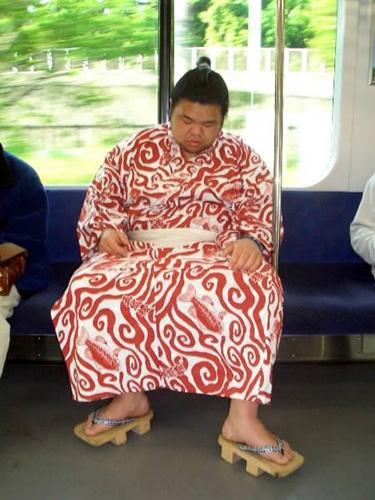 Dünya metrolarından komik kareler 17