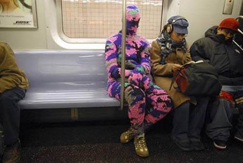 Dünya metrolarından komik kareler 2
