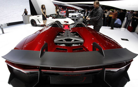 Lamborghini Aventador J! 10