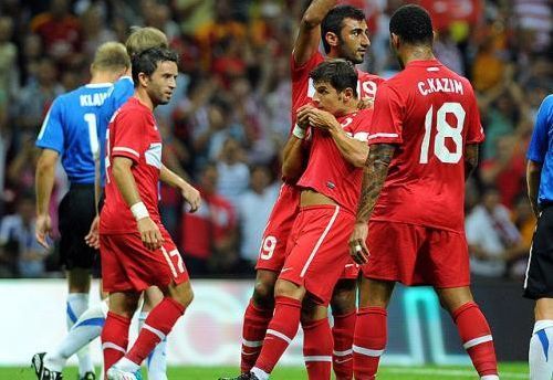 Emre'nin vukuatları bitmiyor! 25