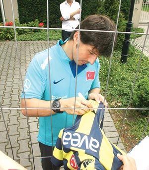 Emre'nin vukuatları bitmiyor! 32