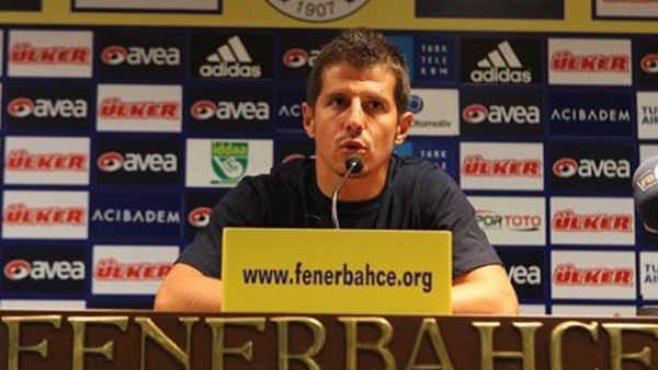 Emre'nin vukuatları bitmiyor! 55