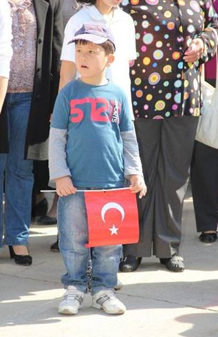 Yurtta 23 nisan çoşkusu böyle yaşanıyor! 17