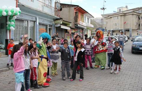 Yurtta 23 nisan çoşkusu böyle yaşanıyor! 29