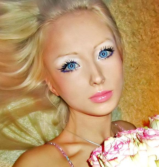 Operasyonla Barbie oldu 1