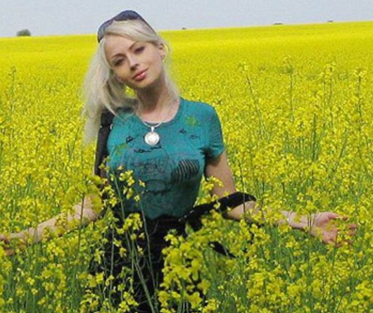 Operasyonla Barbie oldu 13