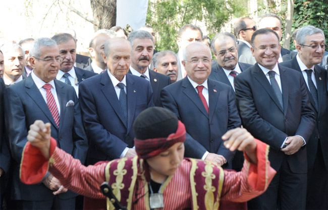 Liderler 23 Nisan'da buluştu 2
