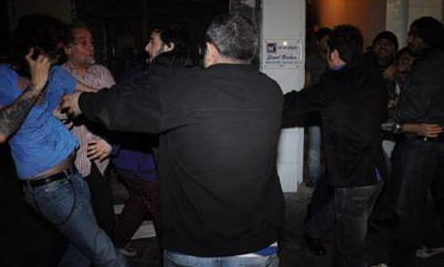 Ünlü oyuncu karakolluk oldu 11