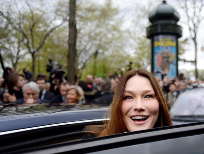 Carla Bruni ne hale geldi! 7