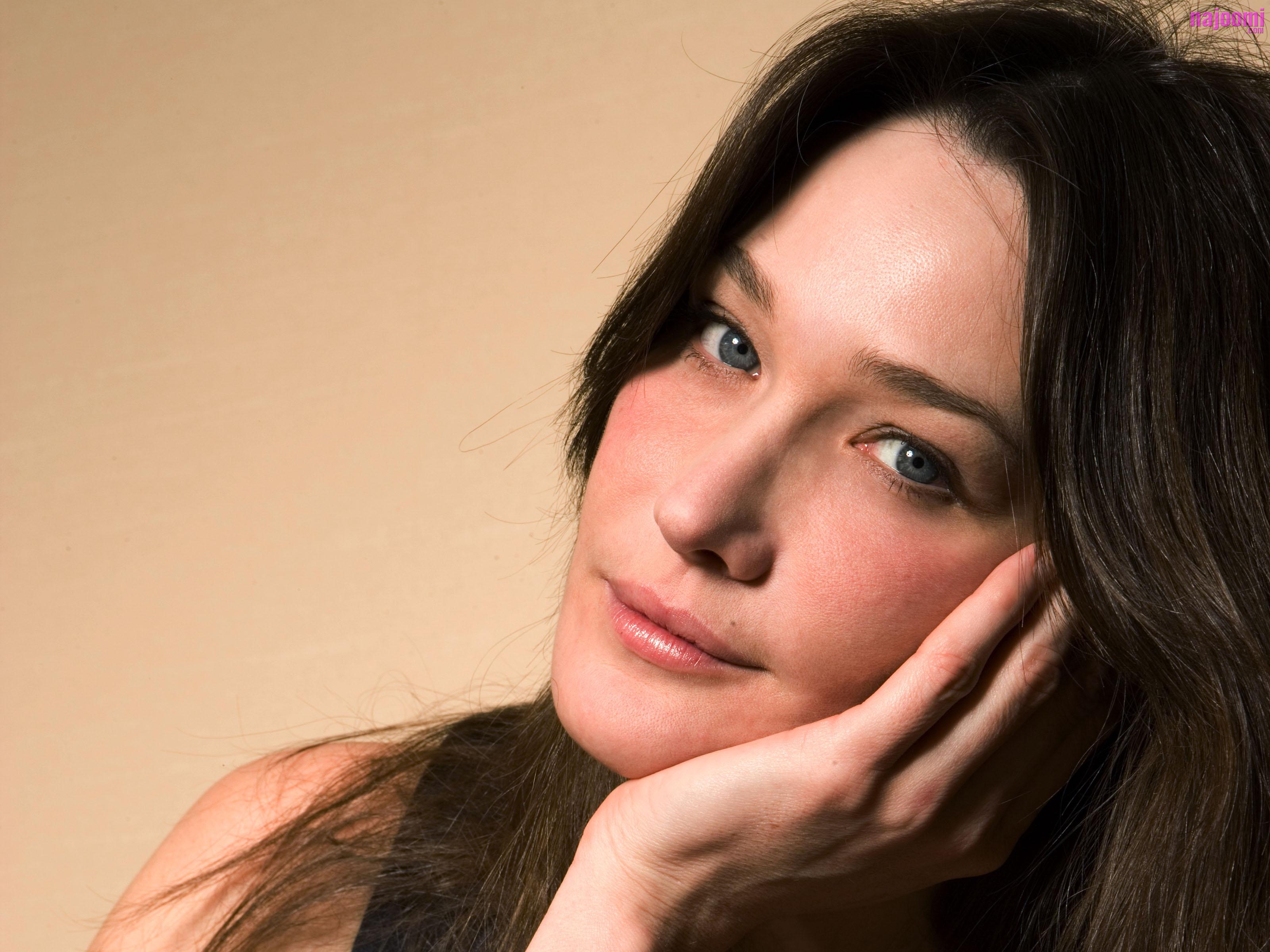 Carla Bruni ne hale geldi! 9