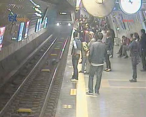 Metroda dehşet anları 7