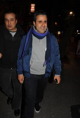 Emrah sevgilisiyle yakalandı 7