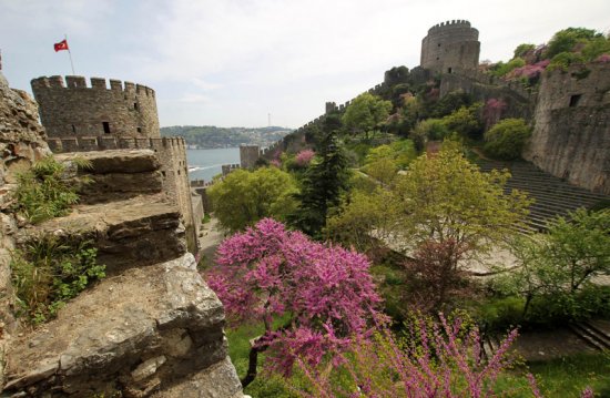 İstanbul Boğazı'nda Erguvanlı günler 6