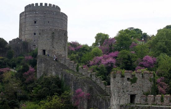 İstanbul Boğazı'nda Erguvanlı günler 9