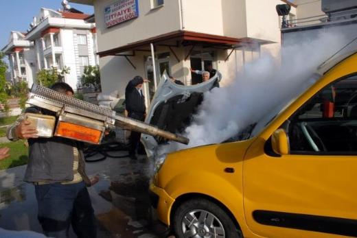 Otomobil motoruna yılan kaçınca... 3