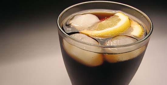 1 bardak kola 1 saatte vücütta neler yapıyor? 7