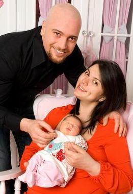 Ünlülerin çocuklarıyla verdiği ilk pozu 5