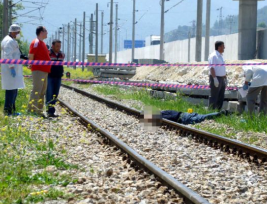 Tren istasyonunda feci ölüm 15