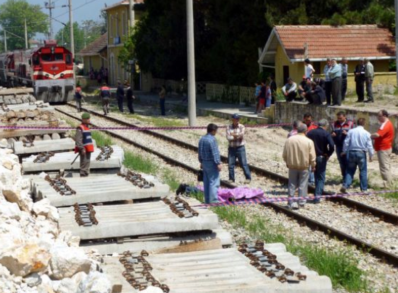 Tren istasyonunda feci ölüm 2