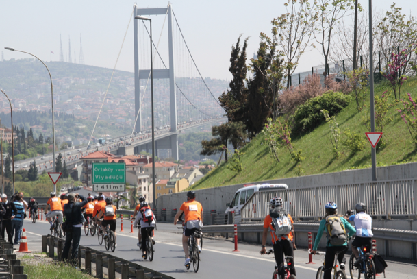 Vatandaşı isyan ettiren yarış 10