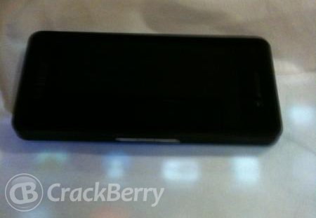 BlackBerry'nin görseli sızdı! 3