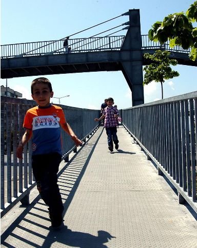 'Engelli' üst geçit 3