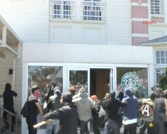 Mecidiyeköy'ü anarşistler bastı 10