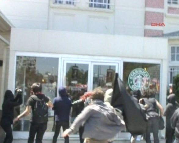 Mecidiyeköy'ü anarşistler bastı 14