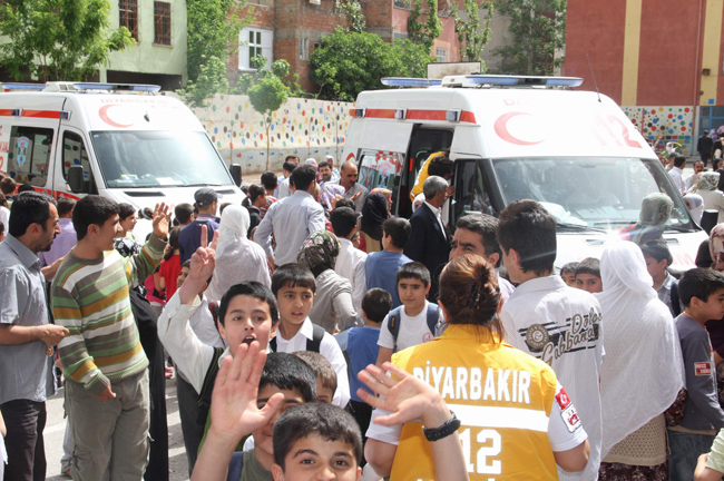 Sütten zehirlenen öğrenciler hastanelik oldu 2