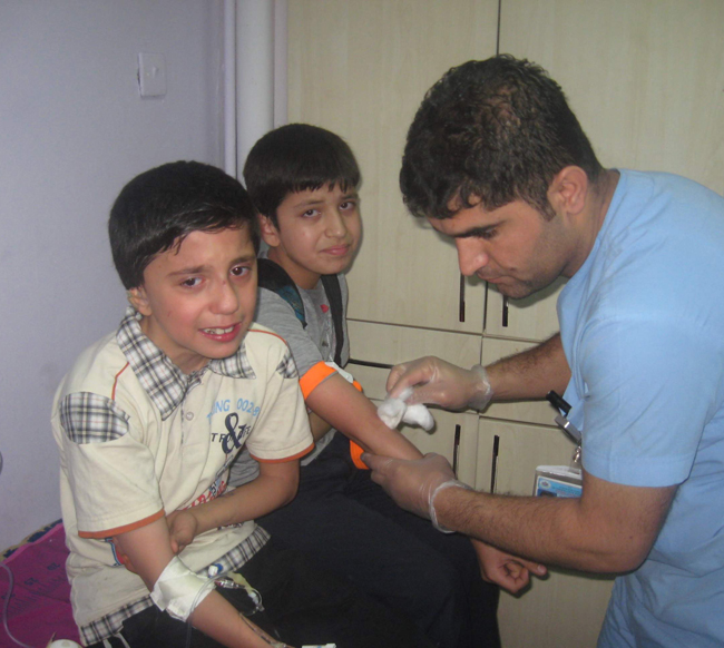 Sütten zehirlenen öğrenciler hastanelik oldu 7